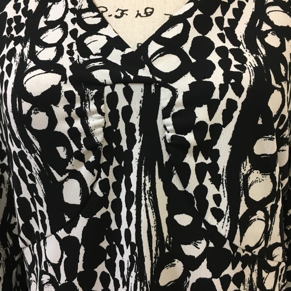 EUC CHICO’S Empire Waist Career/dressy casual top - Picture 2 of 6